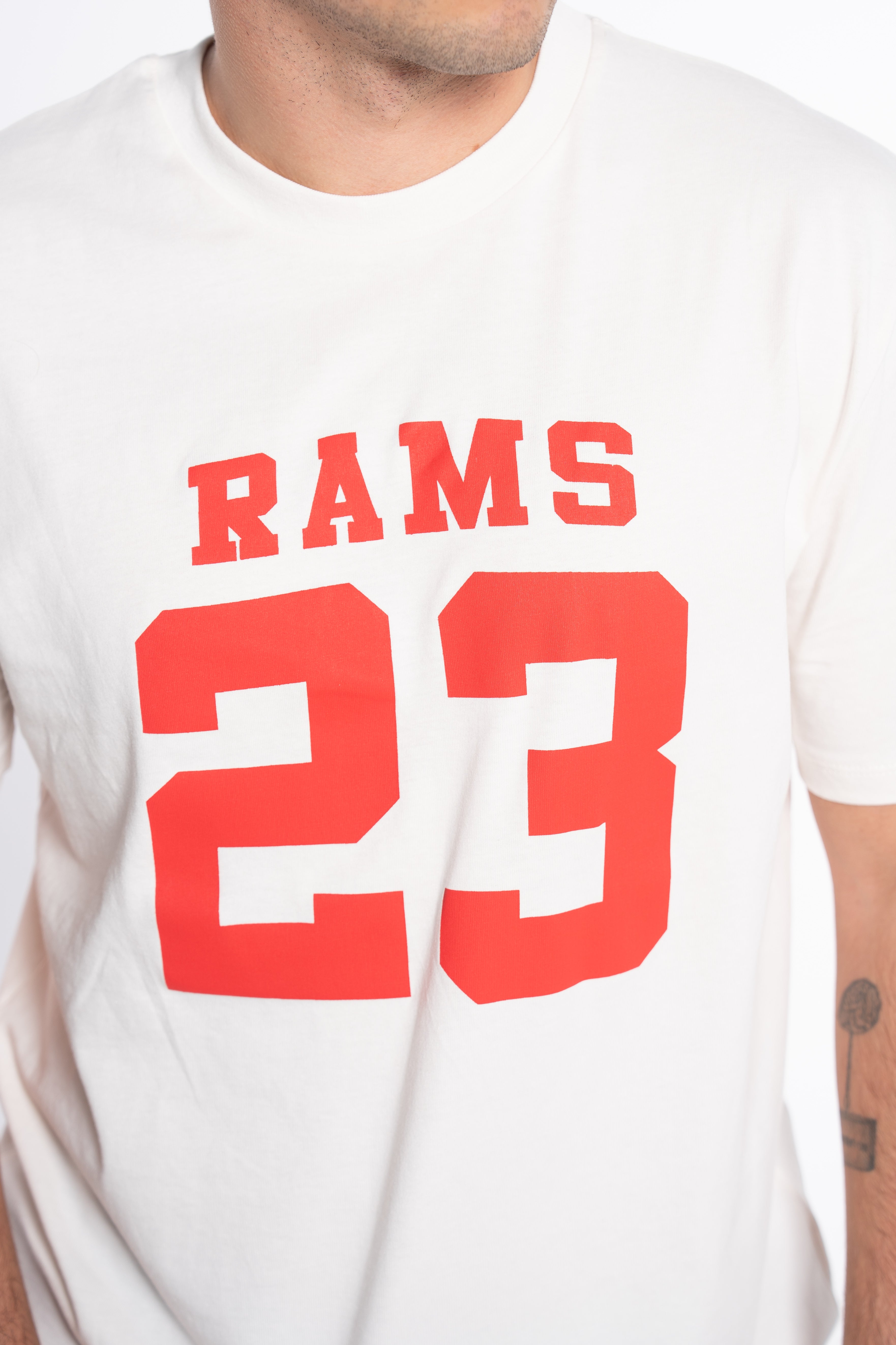 CAMISETA CLASSIC LOGO BLANCO ROTO
