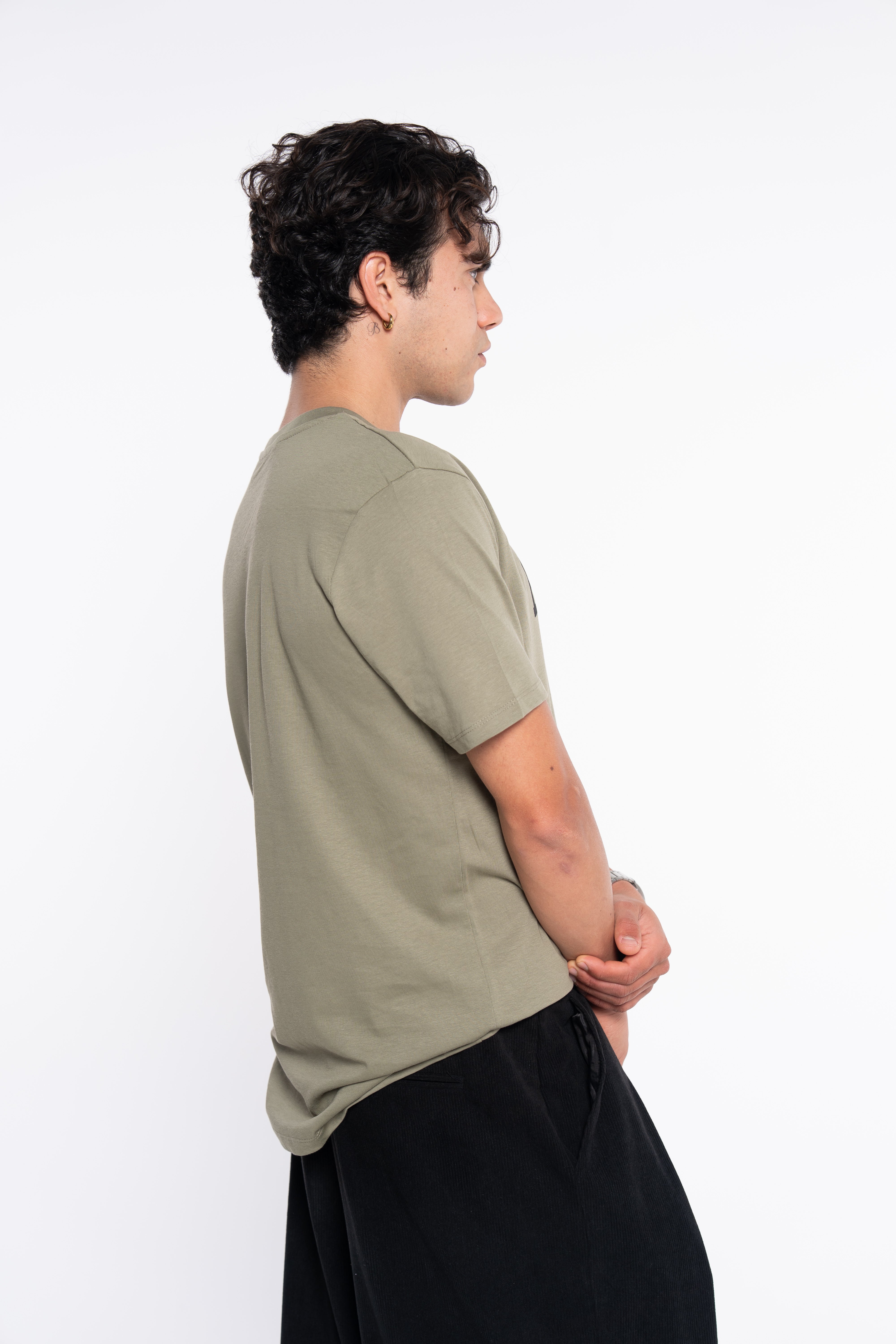 CAMISETA UNIVERSITY LOGO VERDE