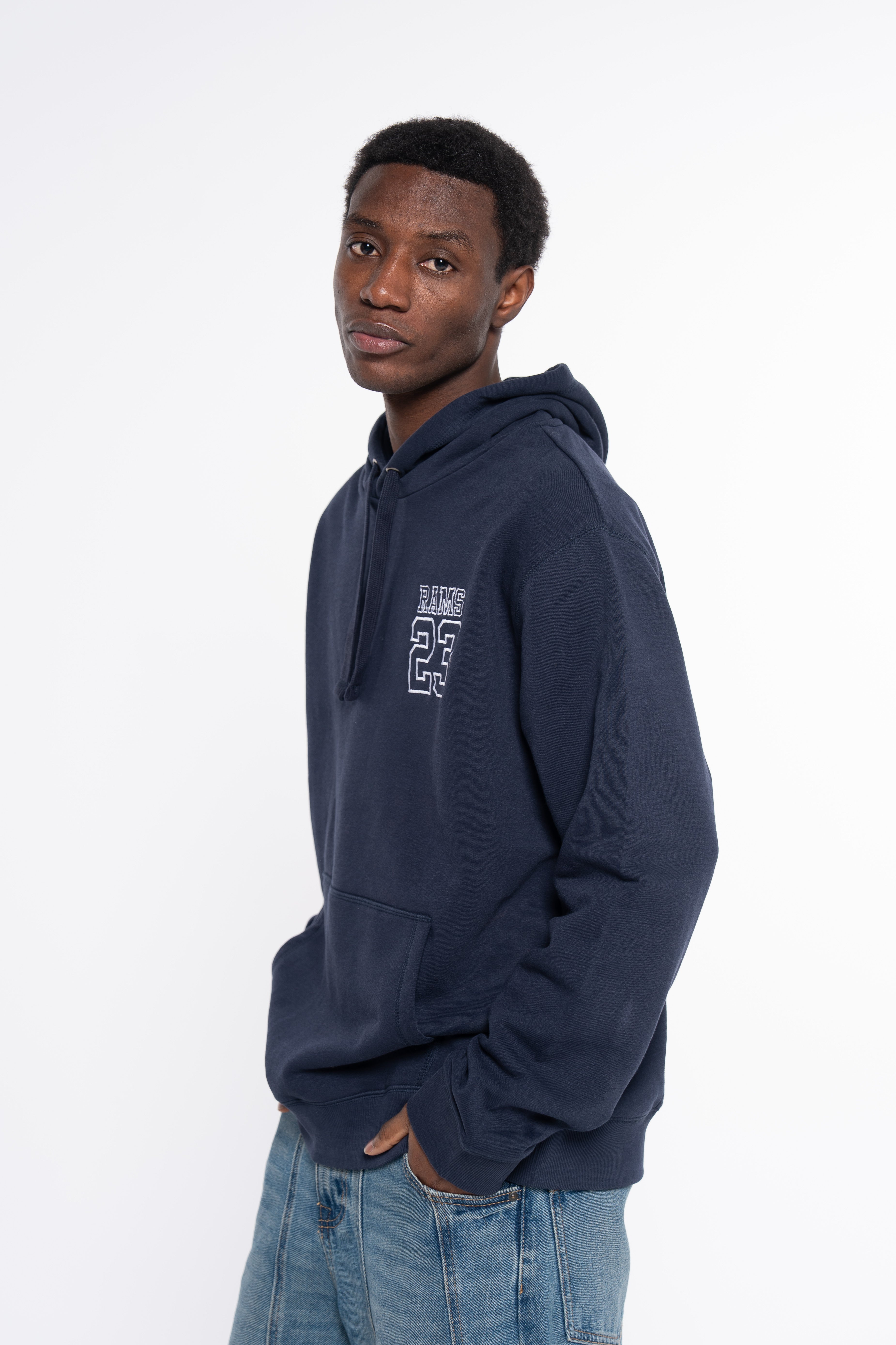 SUDADERA BORDADO SILUETA AZUL BLANCO