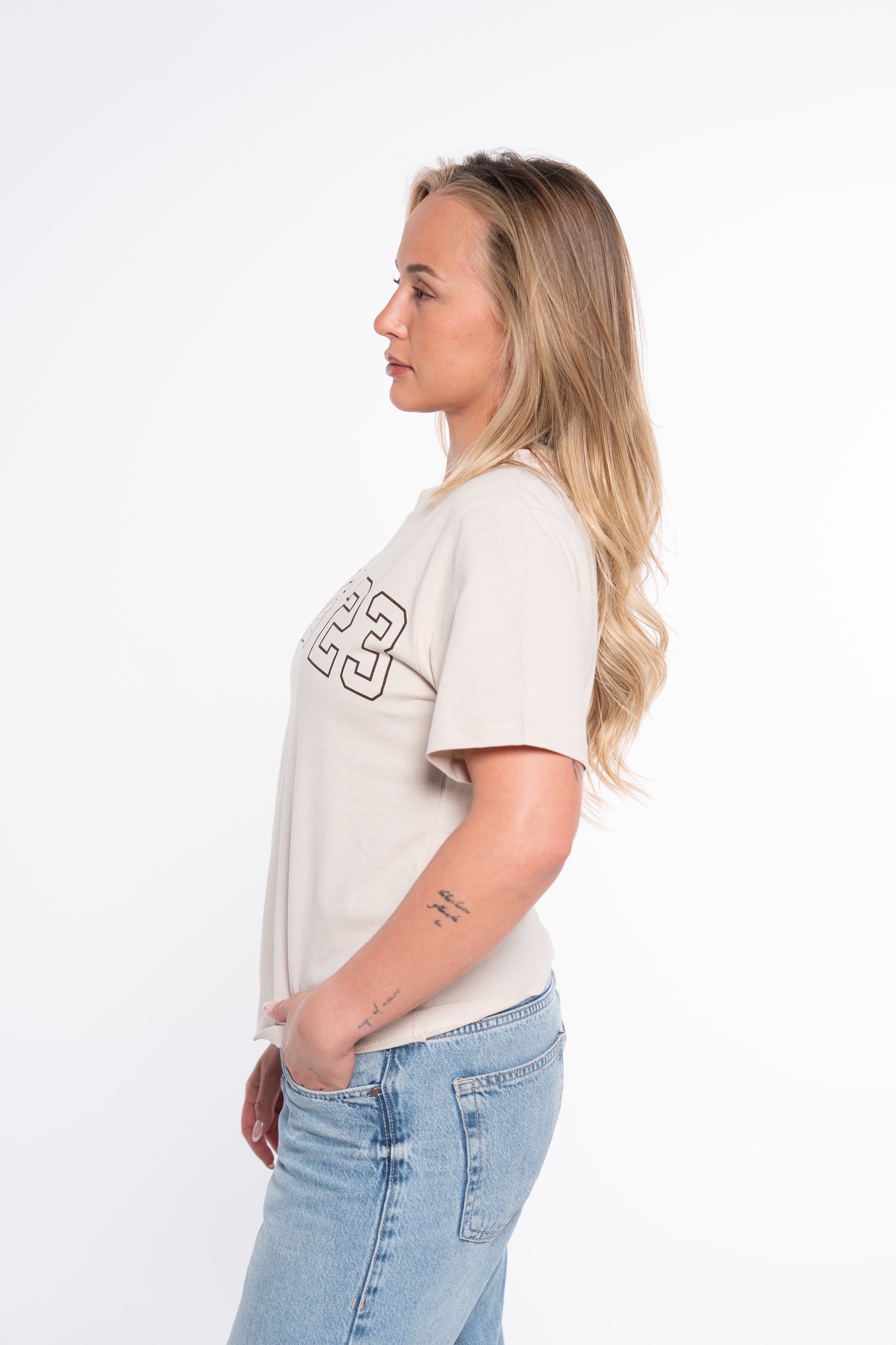 CAMISETA CLASSIC UNIVERSITY CREMA