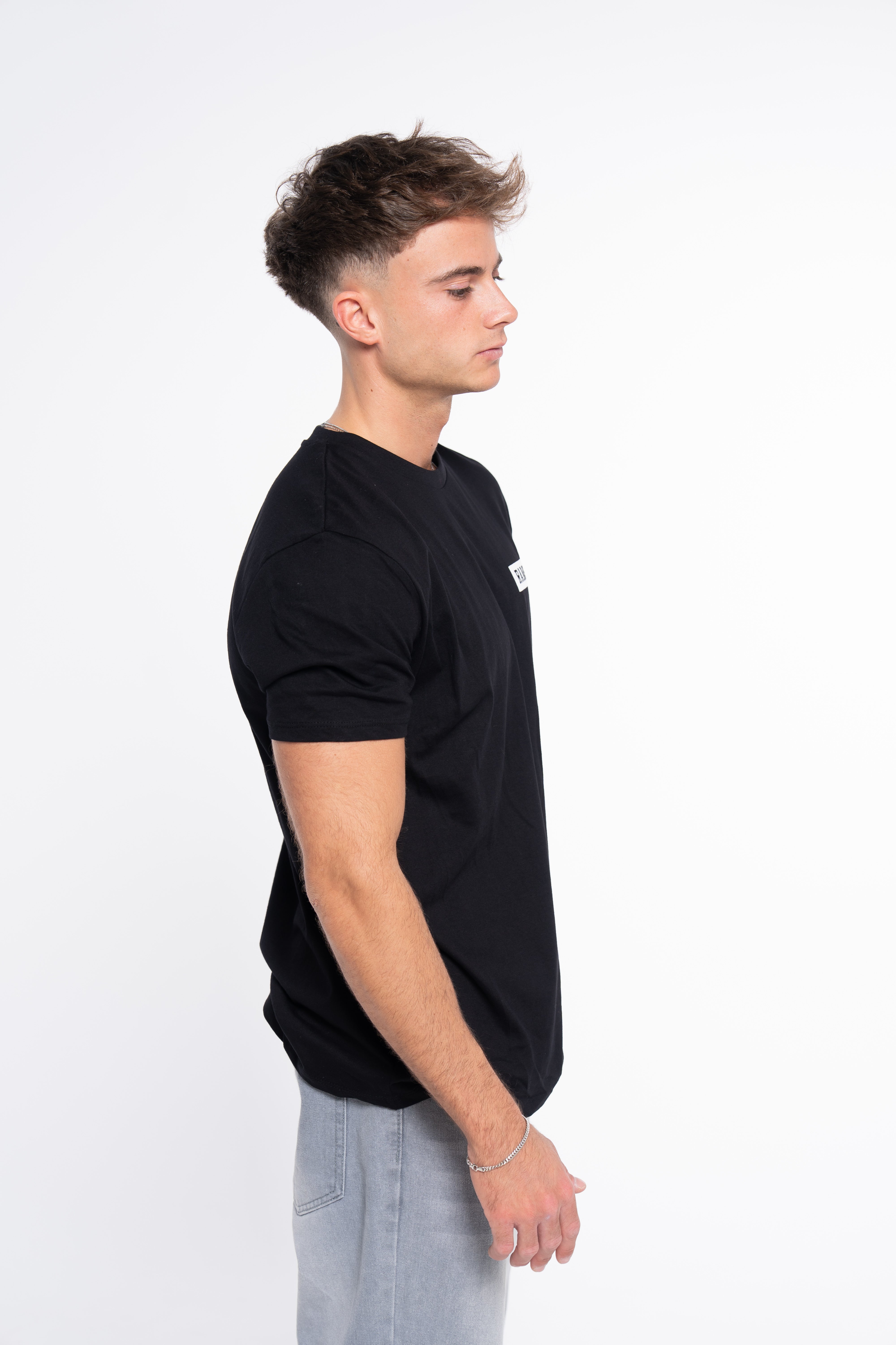 CAMISETA LOGO RECTANGULAR NEGRO