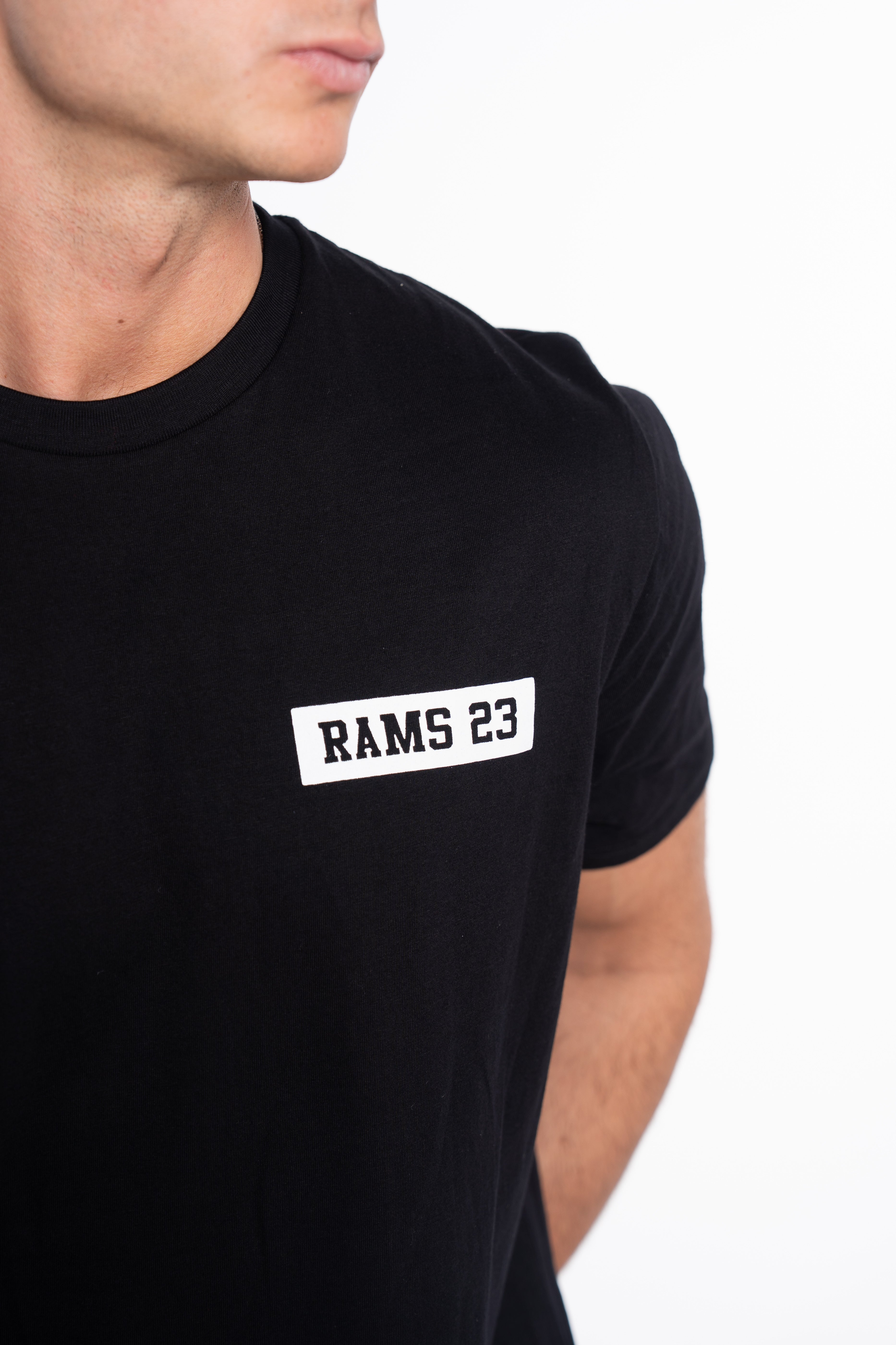 CAMISETA LOGO RECTANGULAR NEGRO