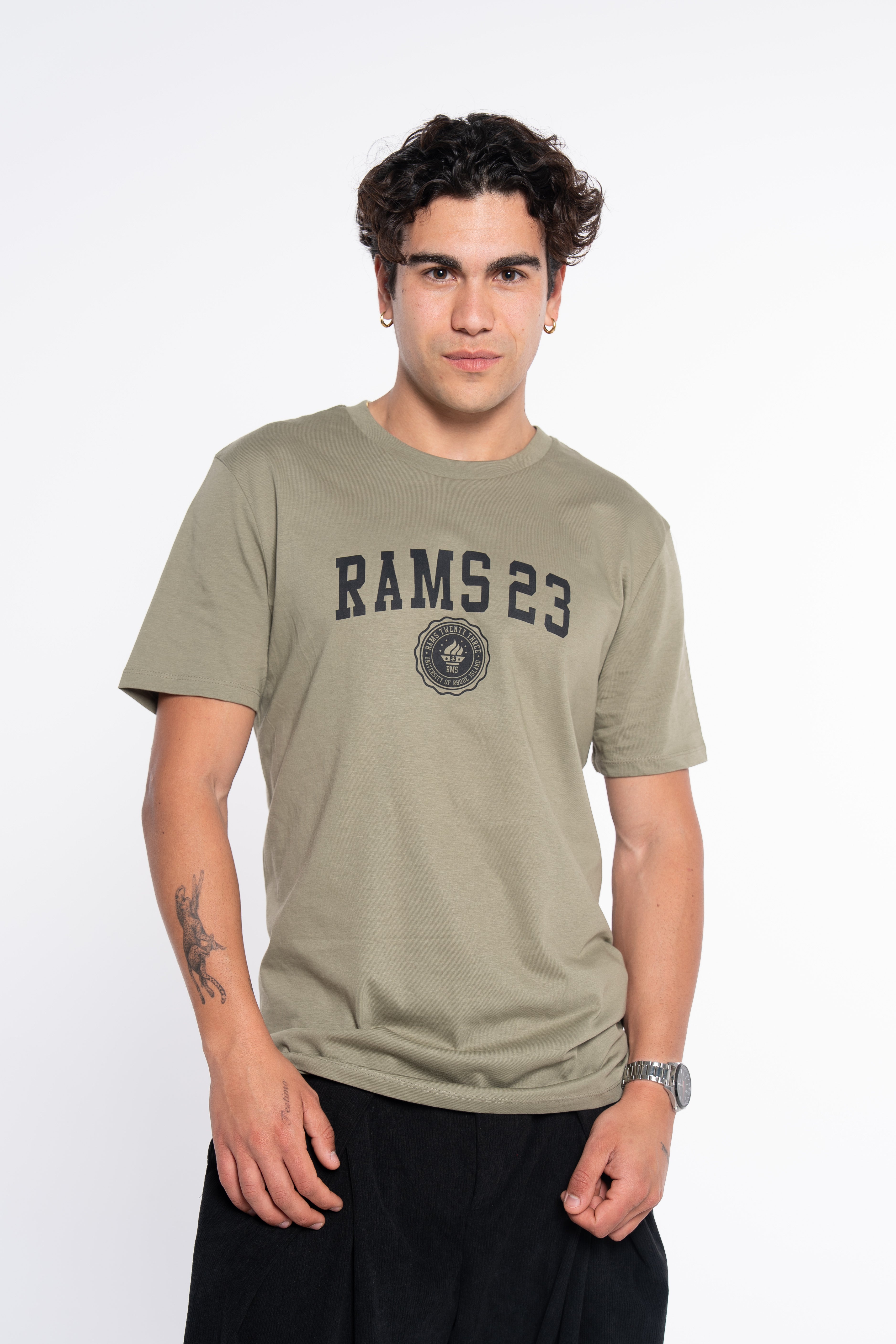 Camisetas RAMS23 CAMISETA UNIVERSITY LOGO VERDE – VERDE KAKI