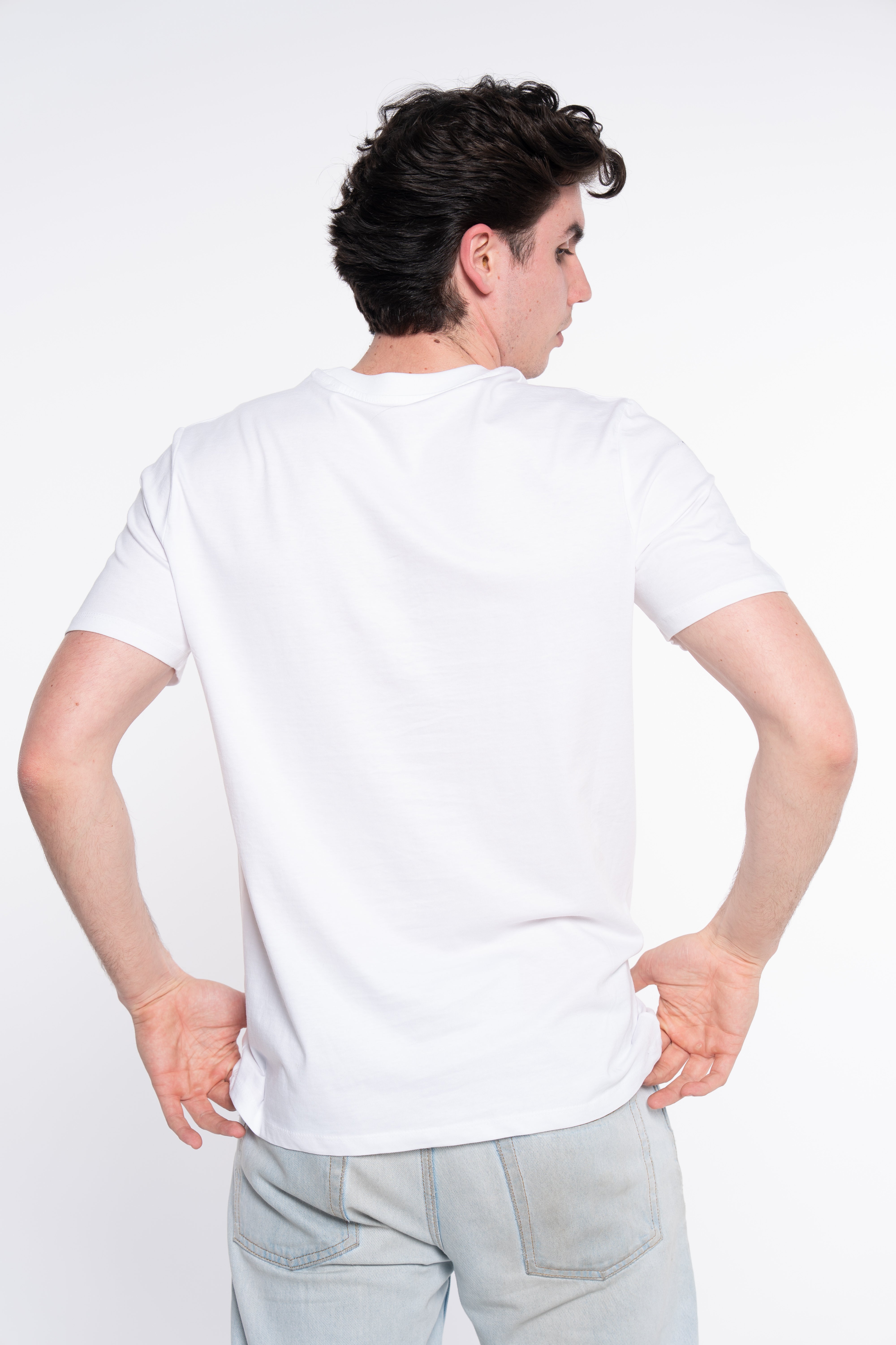 CAMISETA CLASSIC UNIVERSITY BLANCA